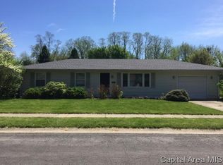 1 Morningside Dr, Jacksonville, IL 62650