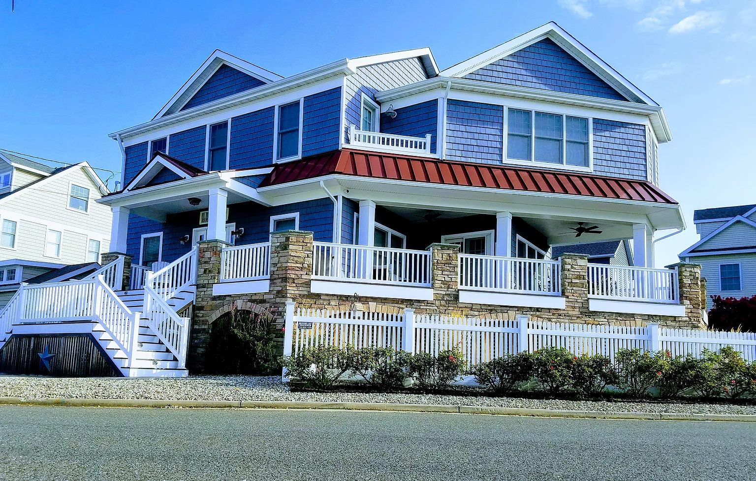 396 River Pl photo 1