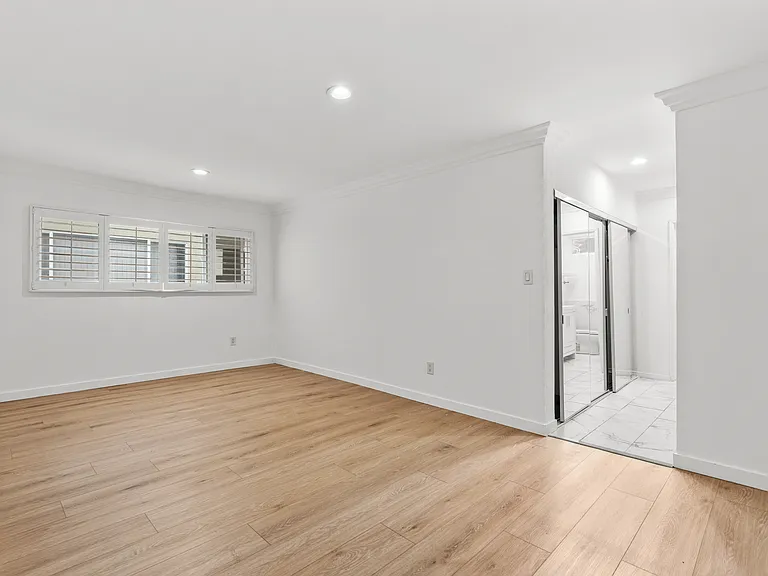 4217 Whitsett Ave #1 — Photo 12