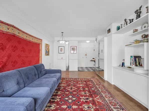 11 East 87th Street 9F image 8 of 9