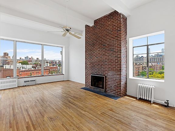 3rd image of 256 W 10th St