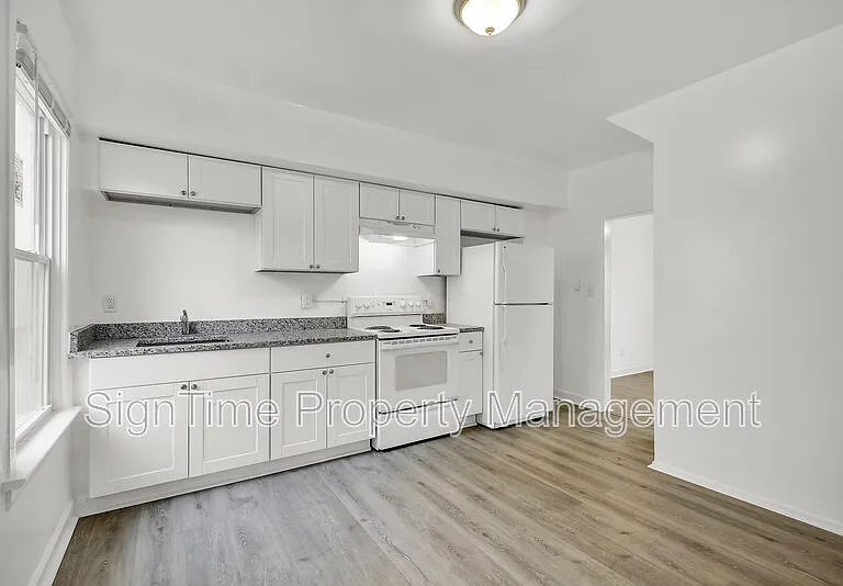 115 W Church St — Photo 6