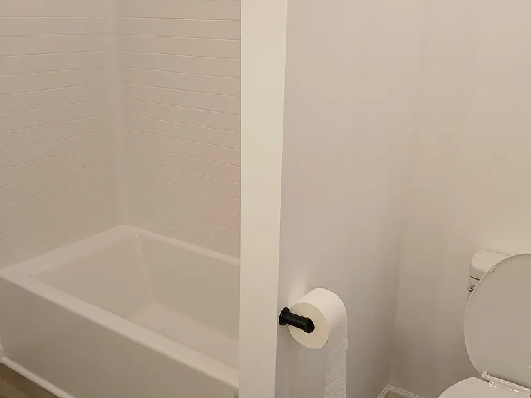 3856 Main St #10 — Photo 3