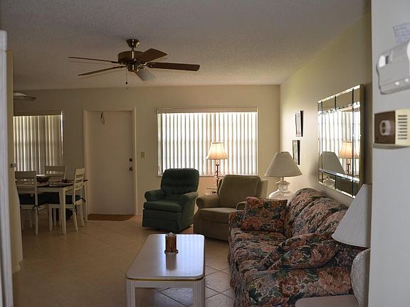 4th image of 68 Royal Oak Ct