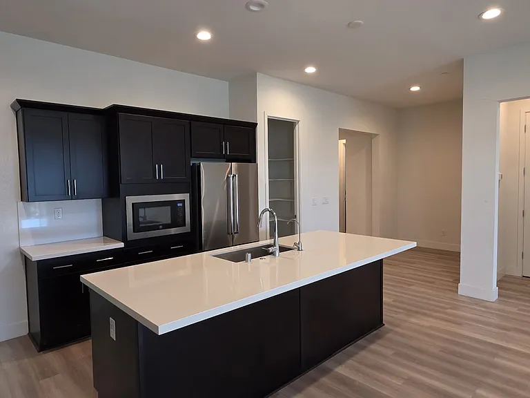 2829 Turner Ave — Photo 6