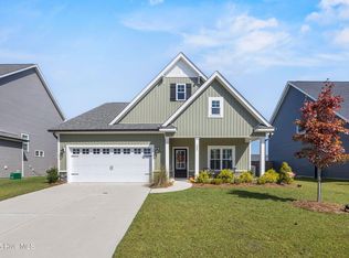 209 W Yellow Lois Dr, Hampstead, NC 28443