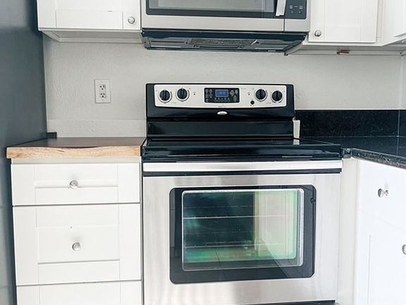 4th image of 12618-12622 Laurel St #12622-B