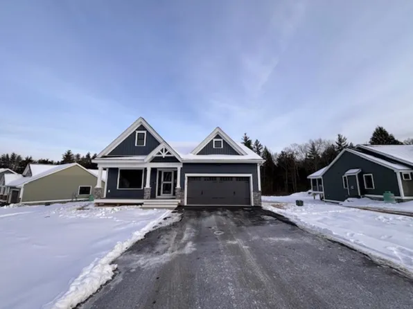 15 Edgewater Drive, Brentwood, NH 03833