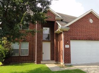 5330 Cinnamon Lake Dr, Baytown, TX 77521