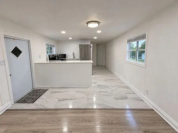 5022 Habersham Ln, Tampa, FL 33619