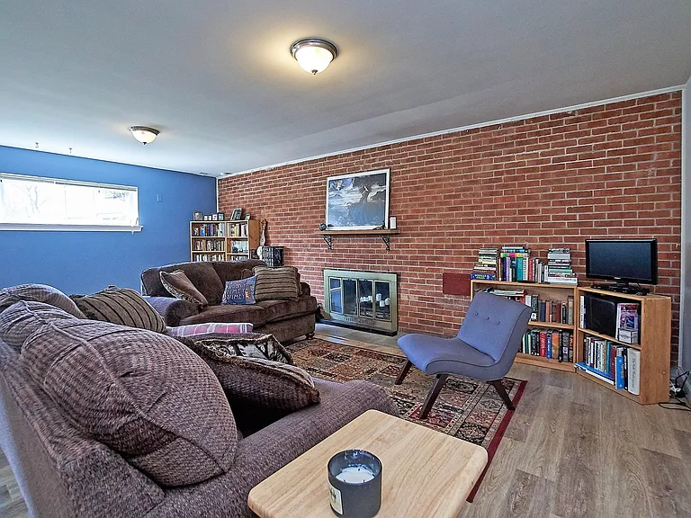 6129 Beachway Dr — Photo 5