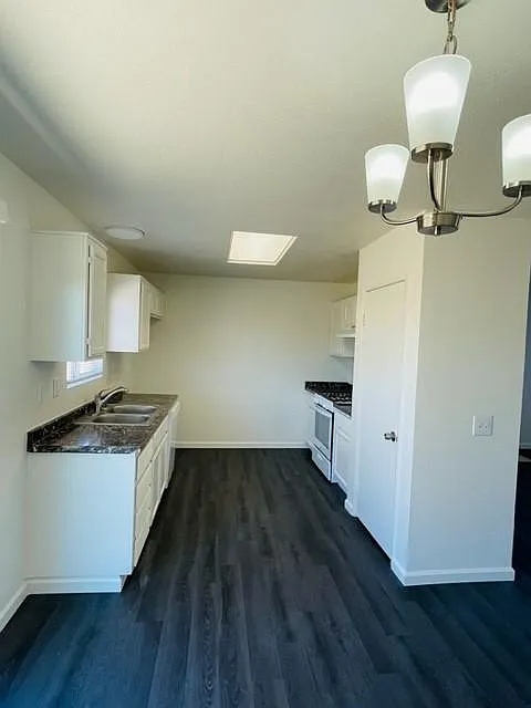 2 bed, 1006 sqft, $2,100 — Photo 4