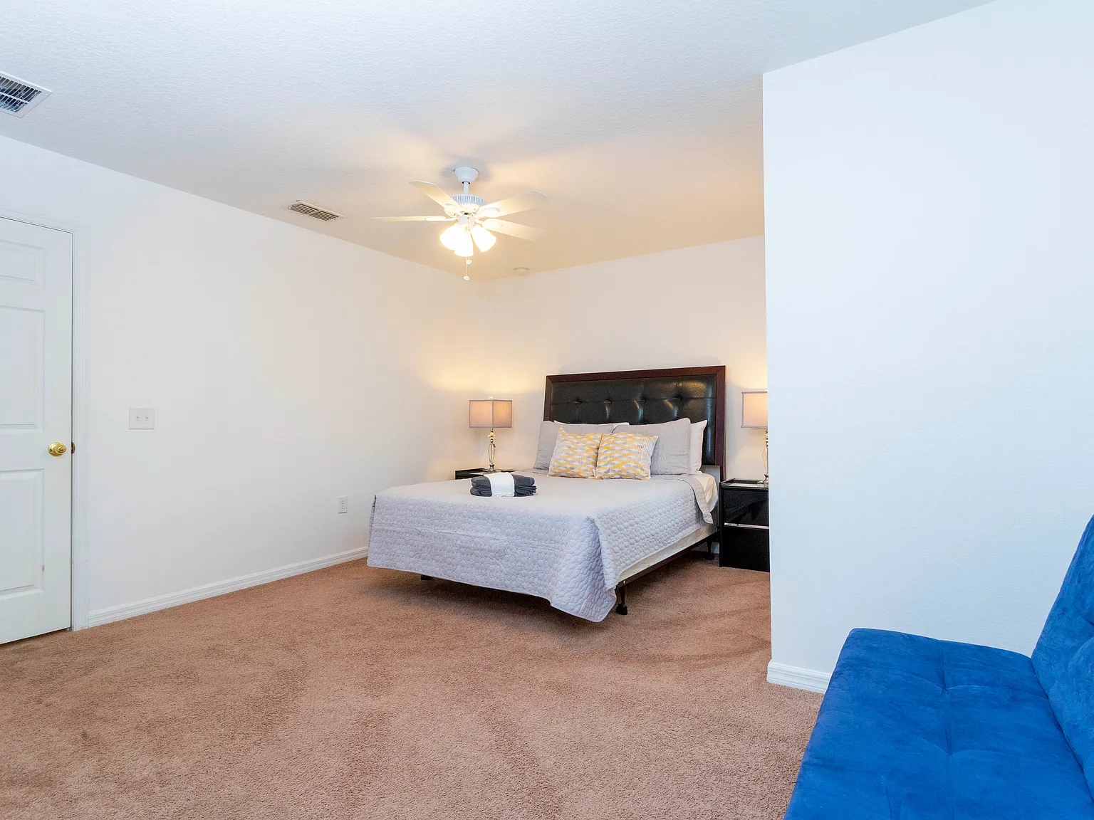 3 bed, 2.5 bath, 1666 sqft, $2,150 — Photo 4