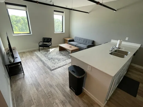 Briar Grove Apartments (Building D)