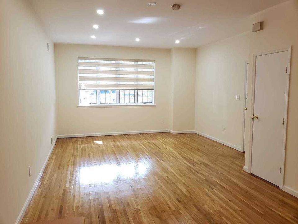 1st image of 537 E 9th St APT 1