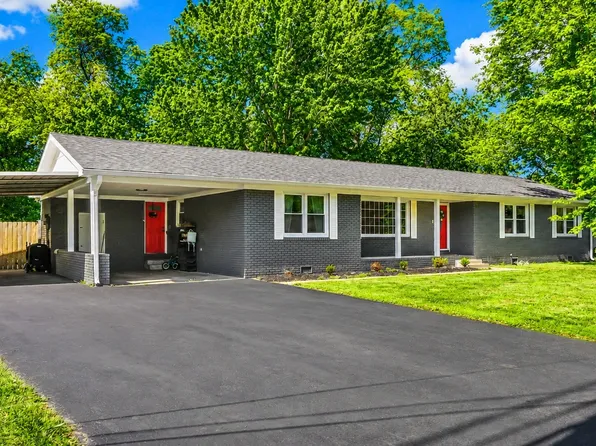 300 Donna Dr, Hopkinsville, KY 42240