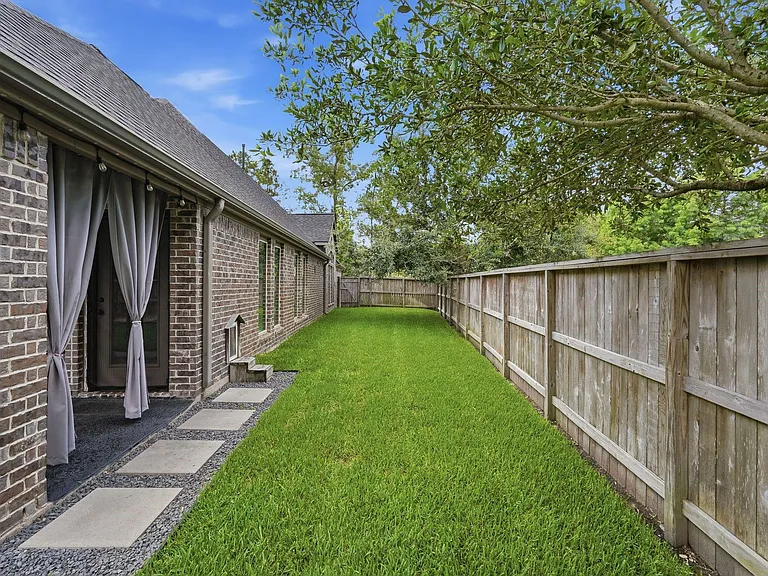 103 Boarsmen Ct — Photo 41