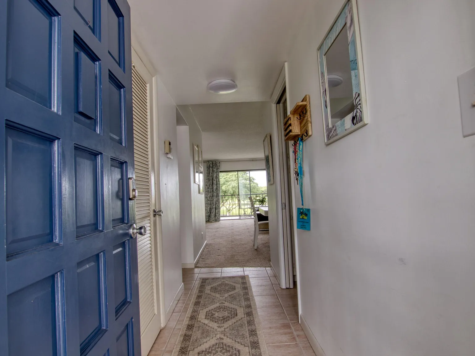 2 bed, 2.0 bath, 1005 sqft, $1,800 — Photo 2