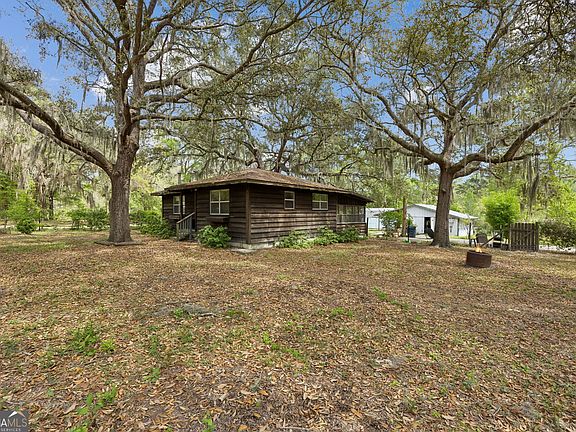 4th image of 14 Graham Ln