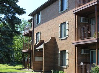700 N Briar Hill Ln APT 5, Addison, IL