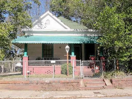825 Plant St photo 1