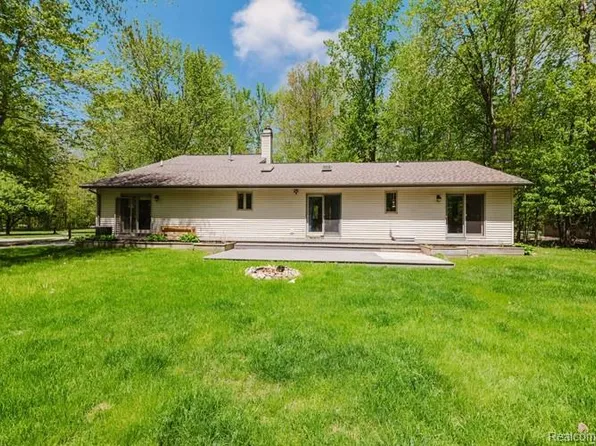 3928 E Marilyns Ln, Midland, MI 48642
