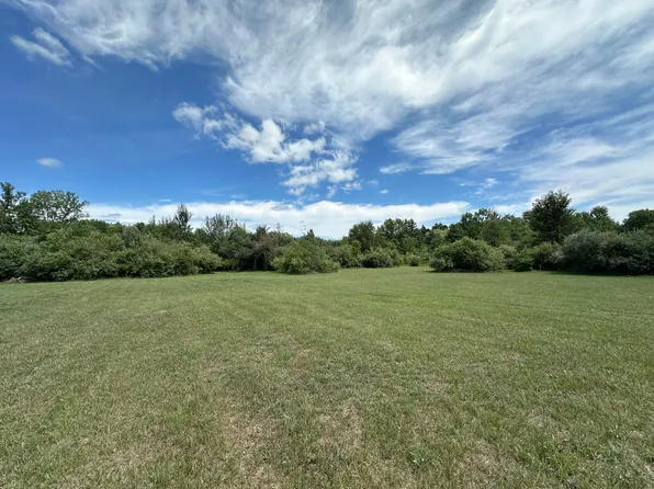 1293 Agard Rd, Muskegon, MI 49445