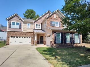 8611 Burnside Ln, Charlotte, NC 28277