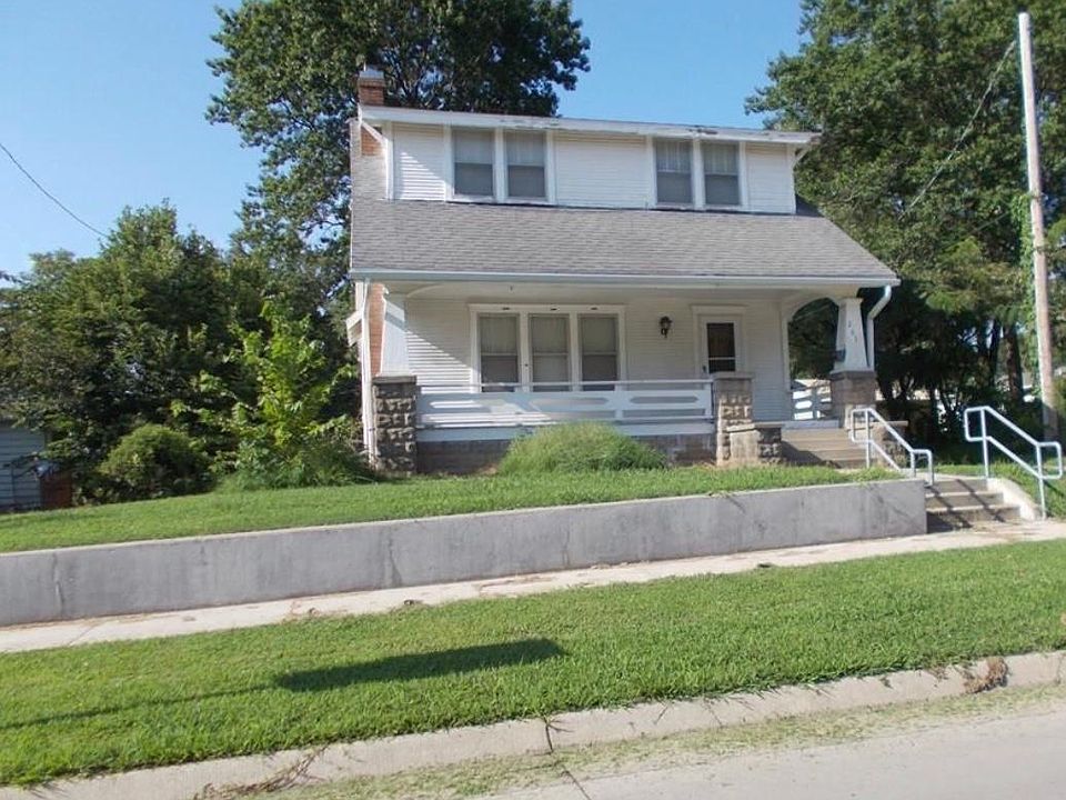 1st image of 205 E Quincy St