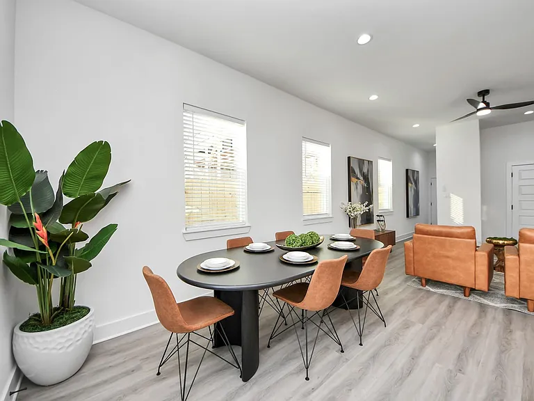 8533 Amadwe St #B — Photo 11