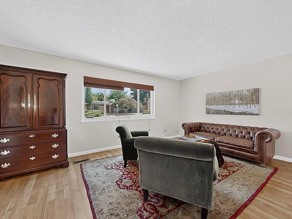 4th image of 9308 Las Calabazillas Rd NE