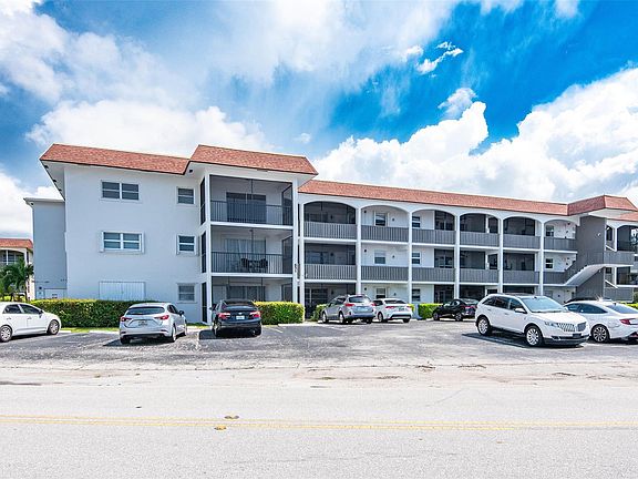 5th image of 651 Pine Drive #306