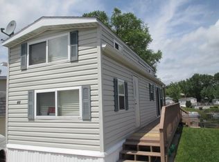 68 Dinosaur Rd, Wilmington, IL 60481