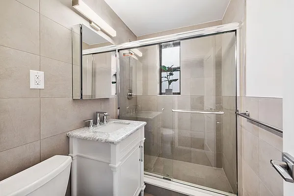 Sold by Coldwell Banker Warburg | media 15