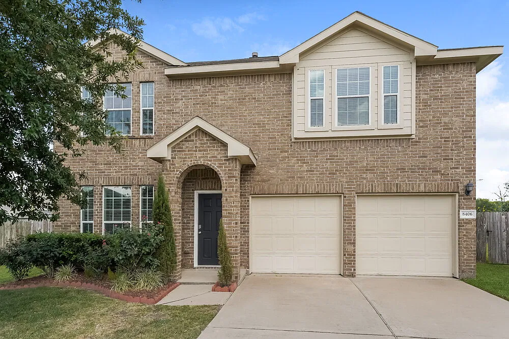 3 bed, 2.5 bath, 2109 sqft, $2,490 — Photo 1