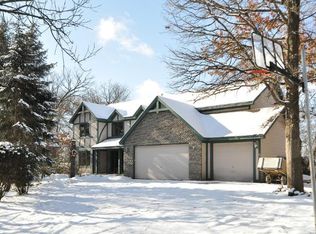 1096 95th Ave NW, Coon Rapids, MN 55433