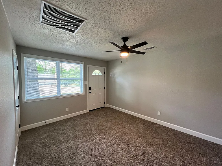 182 Tillman St — Photo 11