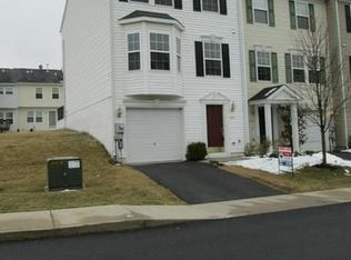 280 Scarboro Dr, Bunker Hill, WV 25413