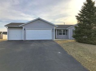 607 Talentina Trl, Roscoe, IL 61073