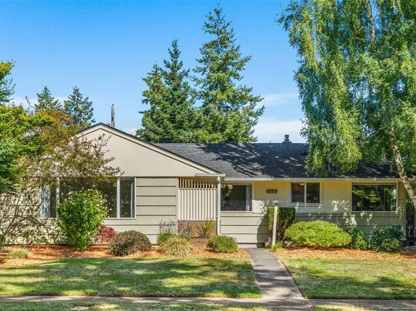 2113 N Highland Street, Tacoma, WA 98406