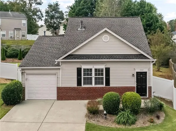 402 Royal Oak Dr, Acworth, GA 30102