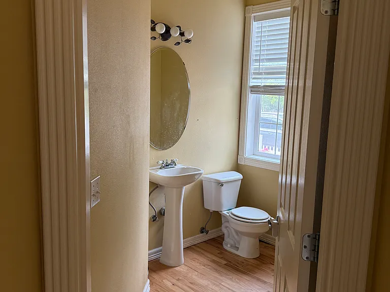 3228 N Main St — Photo 21