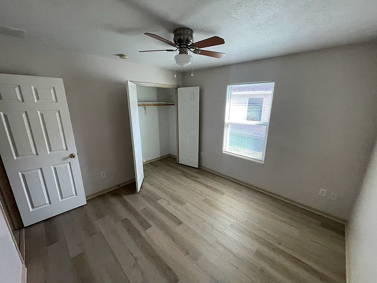 7930 Ginger Park Dr — Photo 15
