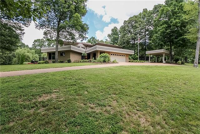 1st image of 1101 Hunters Ln