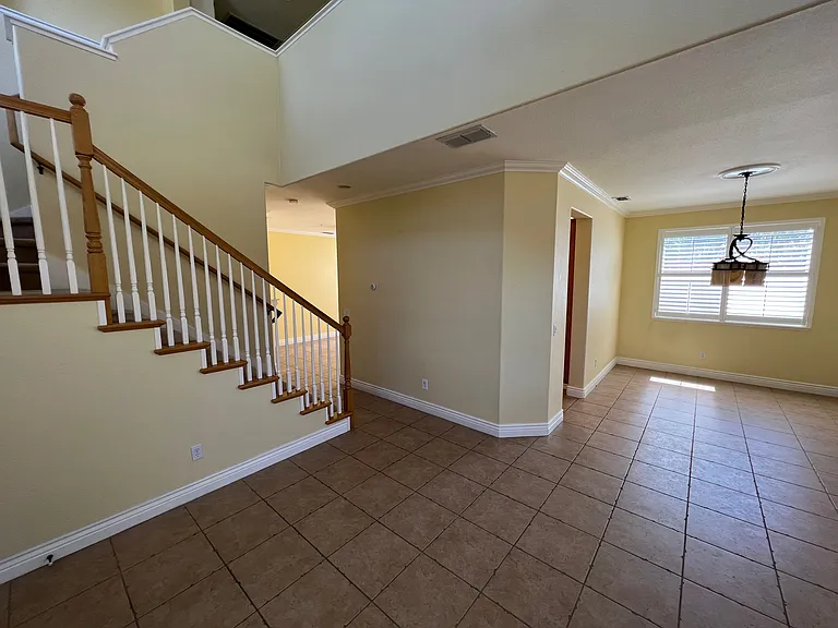 1900 Fallbrook Ln — Photo 12