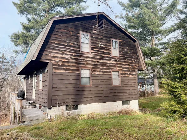 87 Elwell Height's Road, Wilmington, VT 01363