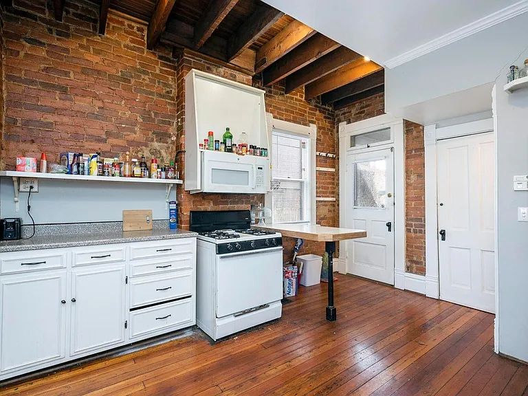 400 E Oakland Ave — Photo 11