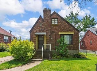 8904 Lucerne Ct, Saint Louis, MO 63136