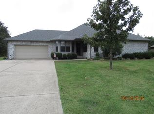 5176A Raintree Dr, Loma Linda, MO 64804