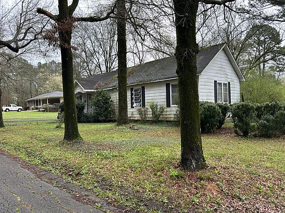 2nd image of 1913 Sadlertown Rd SE
